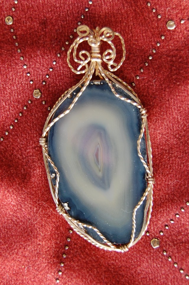 Large gold fill wire wrap agate pendant